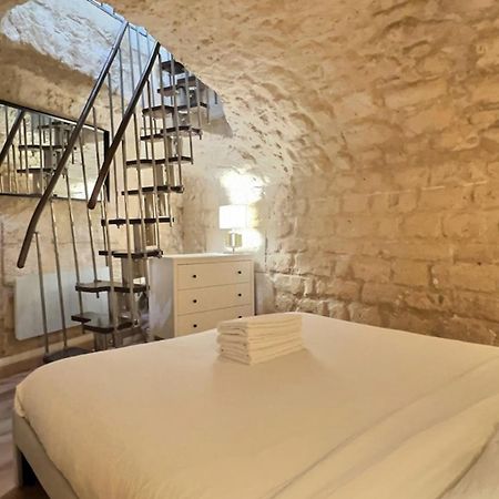 Ideally Located And Atypical Apartment In Paris Exterior foto