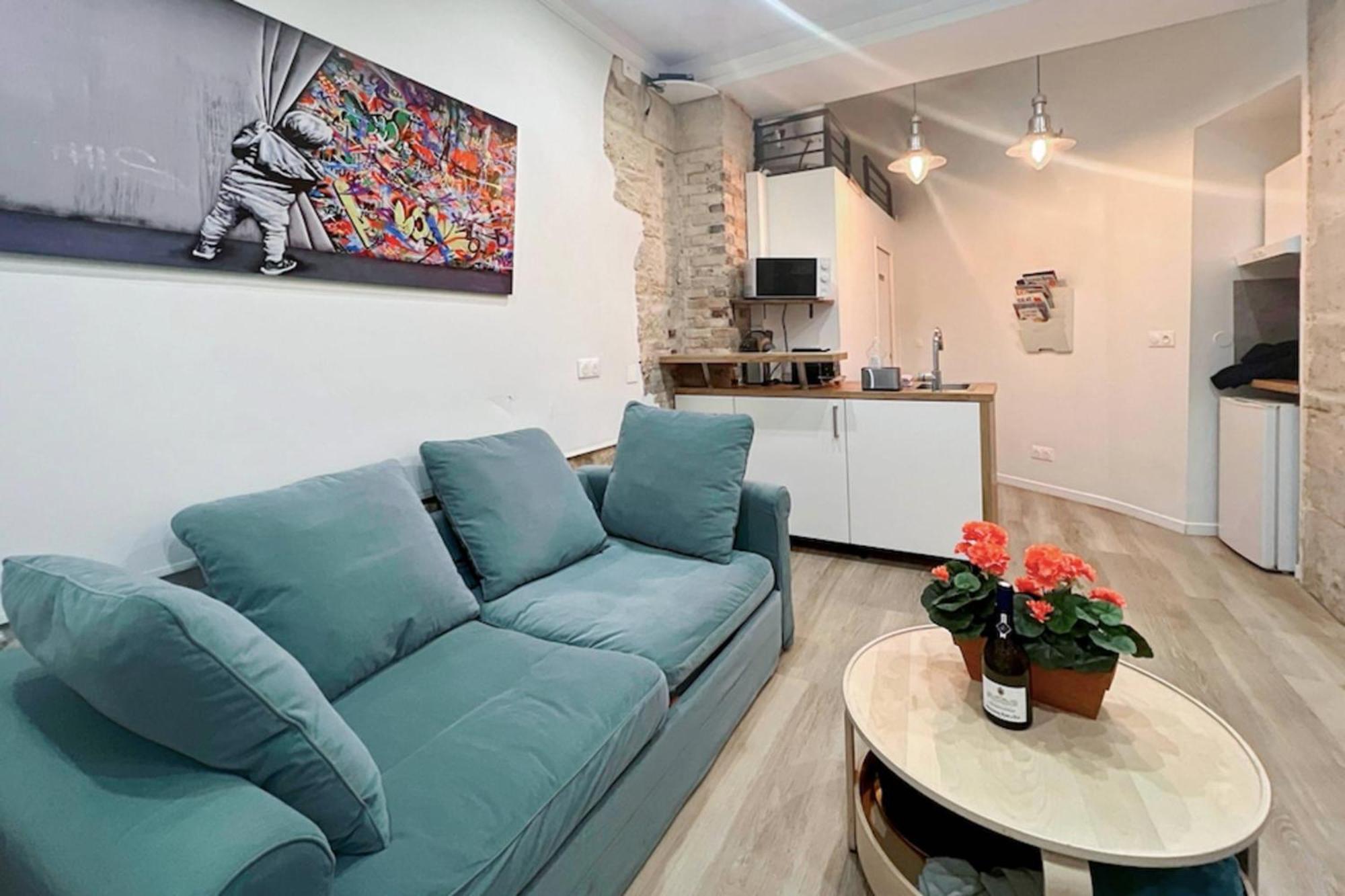 Ideally Located And Atypical Apartment In Paris Exterior foto